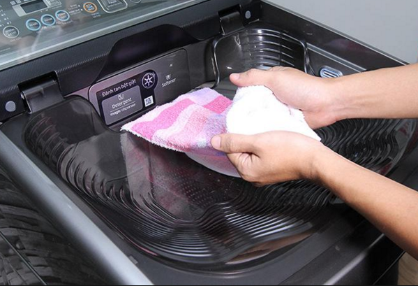 Máy giặt thế hệ mới có khay giặt tay của Samsung