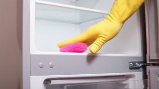 Vệ sinh máy giặt tại nhà đón Tết