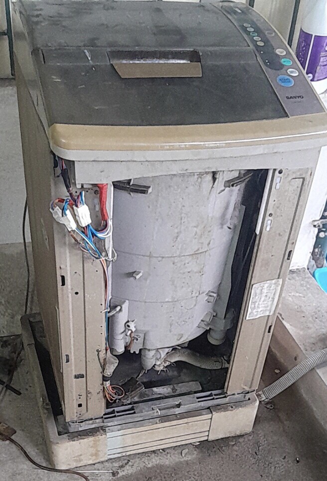Sửa máy giặt Sanyo hỏng động cơ tại nhà Hà Nội