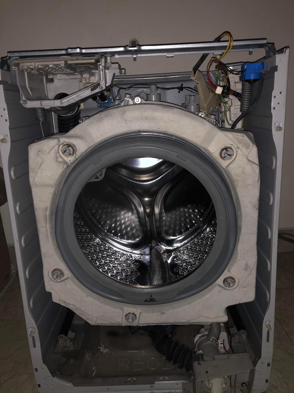 Sửa máy giặt tại nhà máy giặt Electrolux là dịch vụ chuyên gia của Điện lạnh Bách Khoa Hà Nội