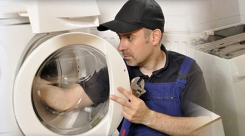 Máy giặt bị kẹt có thể do có vật cản