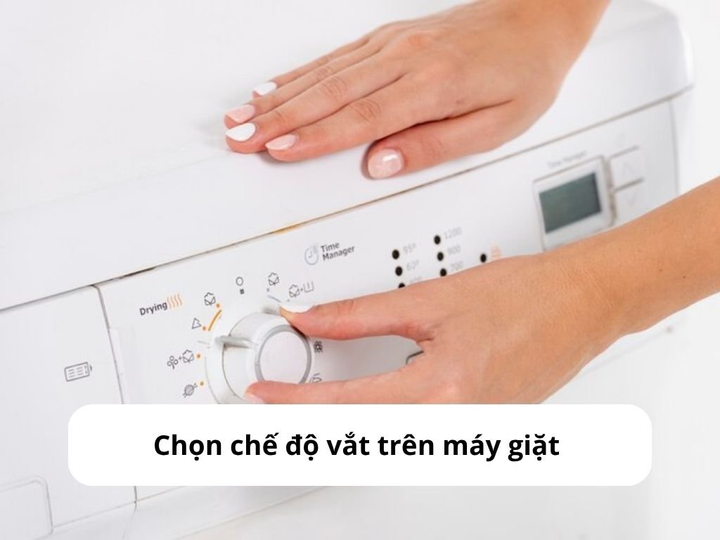 Chọn chế độ vắt trên máy giặt Electrolux đời cũ