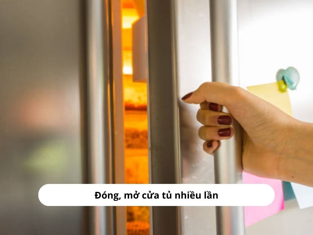 Đóng, mở cửa nhiều lần còn có thể hình thành băng tuyết trong tủ lạnh